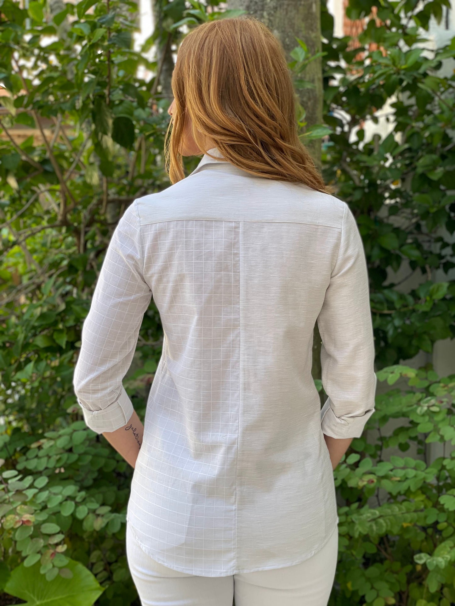 Load image into Gallery viewer, 2 Color Taupe Check Linen Shirt
