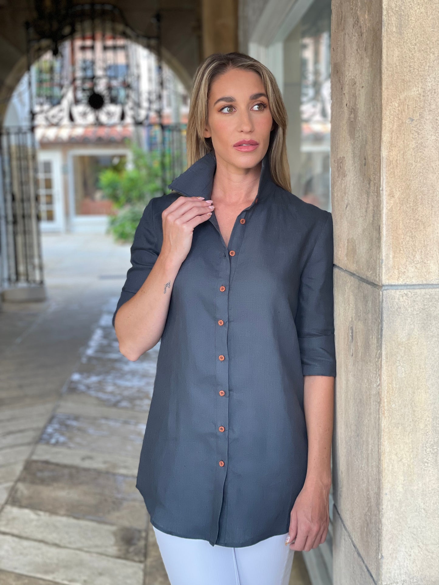 Load image into Gallery viewer, Midnight Linen Tunic
